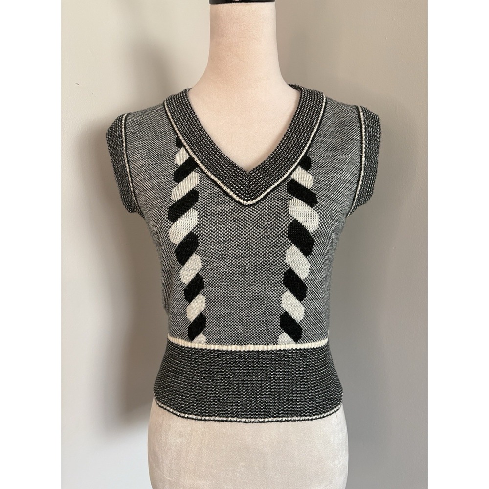 VTG Offspring Sweater Vest XS 70s Geometric Mod Black Cream V-Neck Mod Suspender